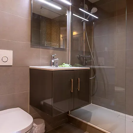 Renove 6 Pers Avec Wifi, Tv, Proche Pistes Et Commerces - Centre - Fr-1-314-118